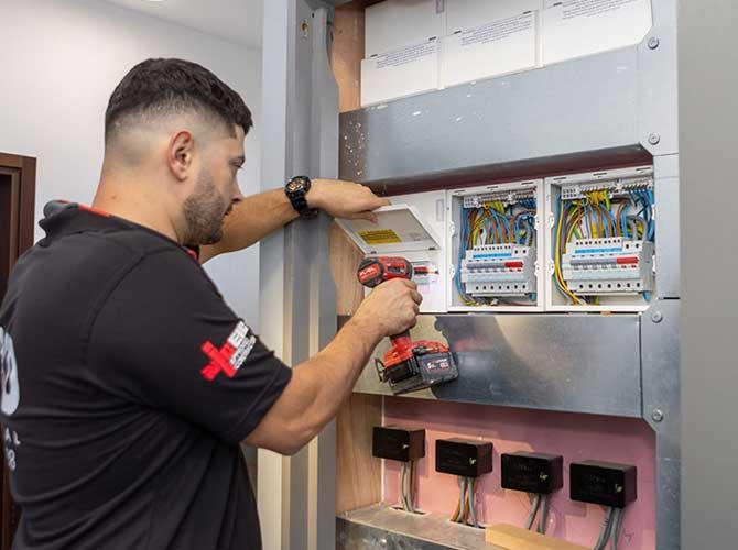 FUSE BOX INSTALLATION IN FULHAM